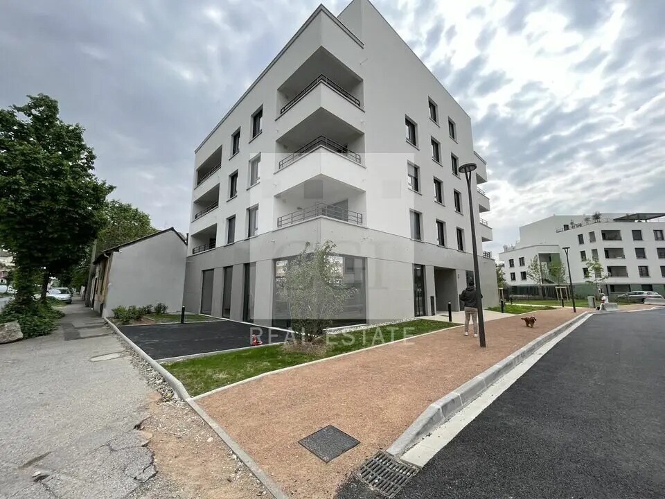 2 Rue Antoine De Saint-Exupéry, Tassin-la-Demi-Lune à louer Photo de l’immeuble– Image 1 sur 5