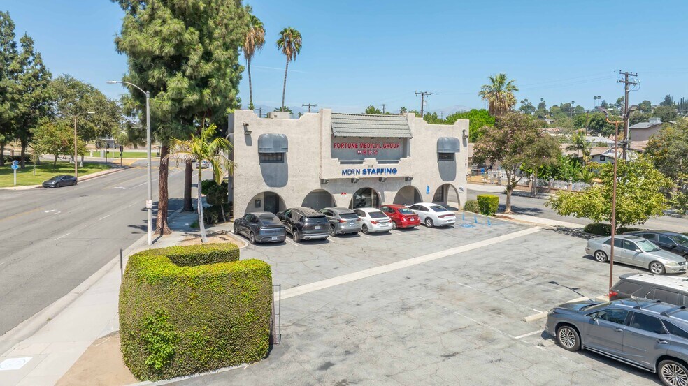 218 Glendora Ave, La Puente, CA à louer - Photo de l’immeuble – Image 2 sur 18