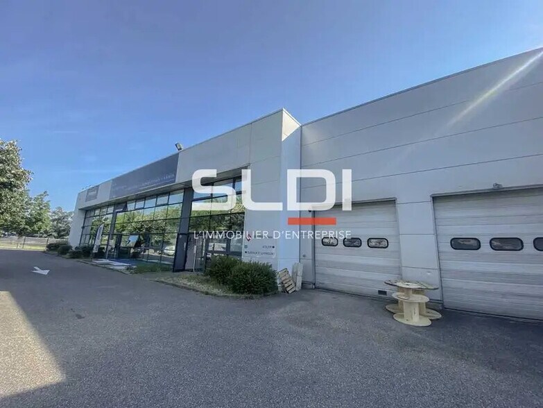81 Rue Elisée Reclus, Décines-Charpieu à louer - Photo de l’immeuble – Image 1 sur 5
