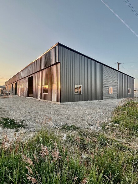 231 Tailwind Cir, Chubbuck, ID à louer - Photo principale – Image 1 sur 4