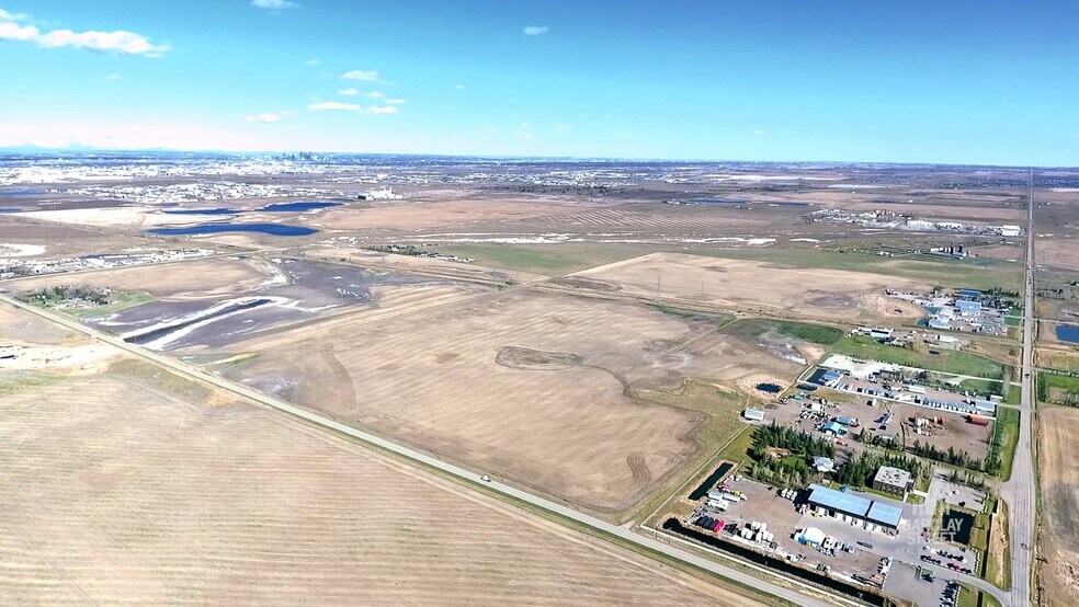 232042 Calgary, Calgary, AB à vendre - Vidéo sur l’annonce professionnelle – Image 2 sur 2