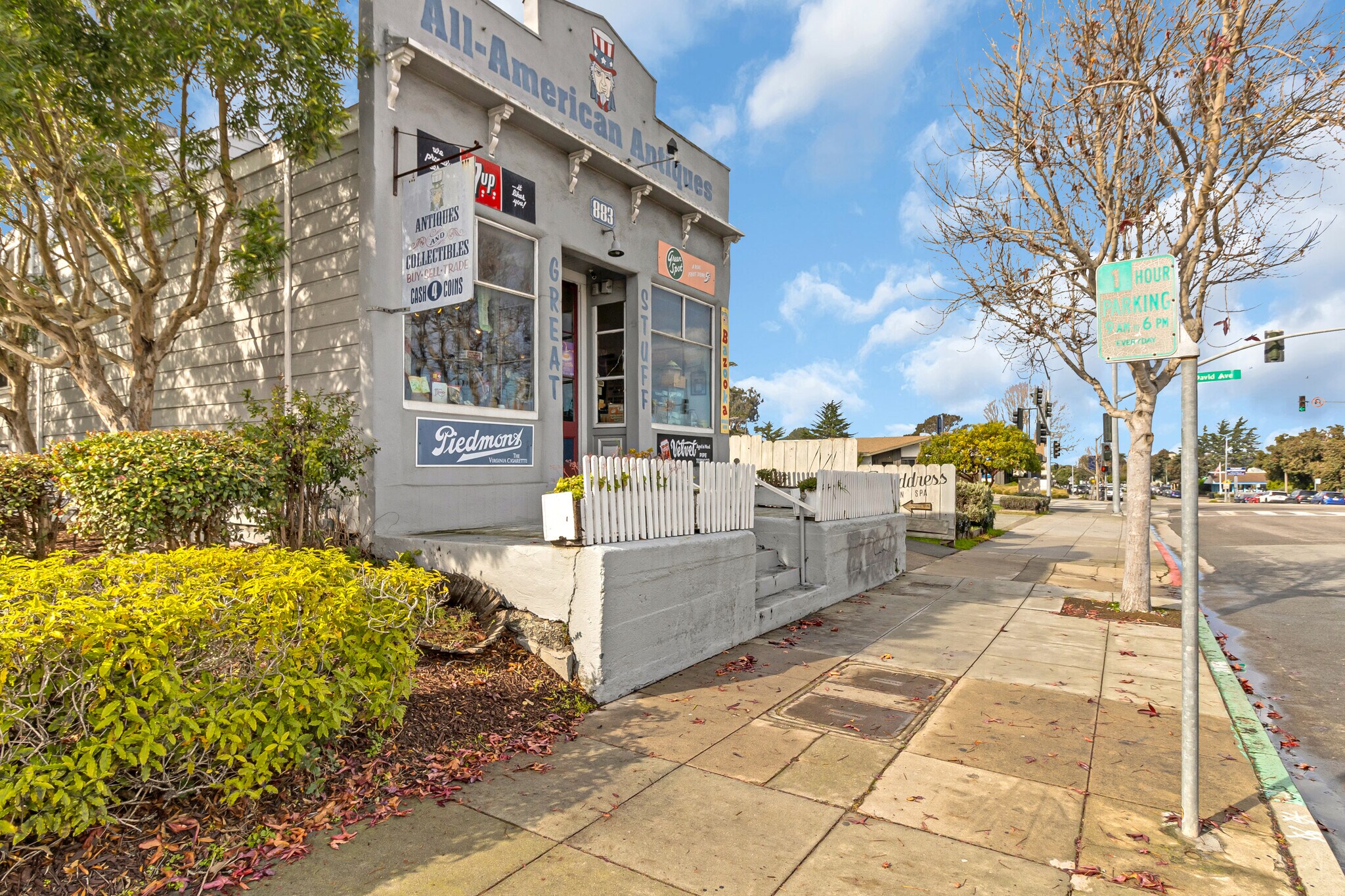 883 Lighthouse Ave, Monterey, CA à vendre Photo principale– Image 1 sur 49