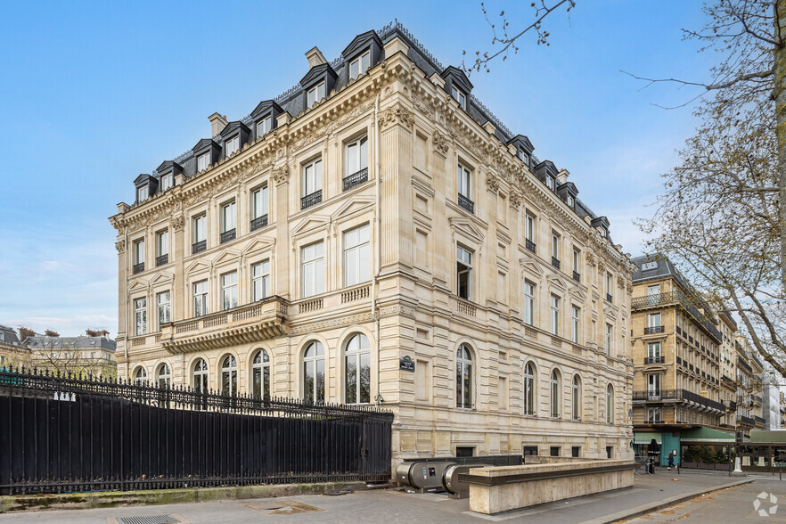 12 Rue De Presbourg, Paris à louer - Photo de l’immeuble – Image 2 sur 3