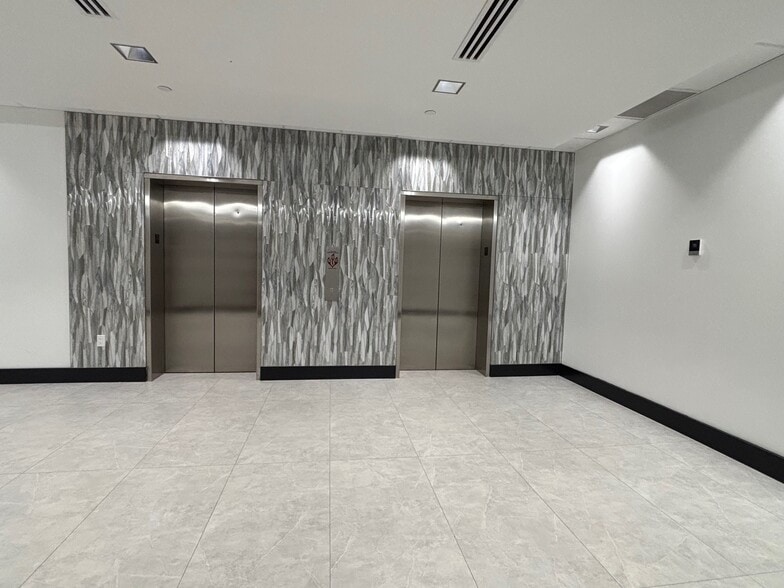 900 SE 3rd Ave, Fort Lauderdale, FL à louer - Photo intérieure – Image 3 sur 5