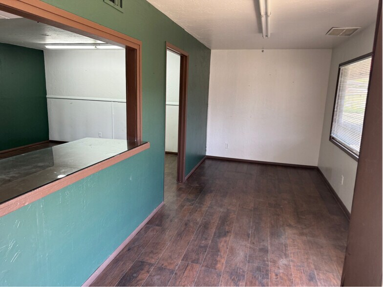 13284 E Central Ave, Mayer, AZ à louer - Photo intérieure – Image 1 sur 2