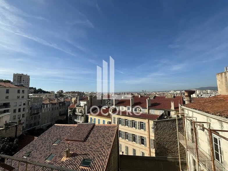 Bureau dans Marseille à louer - Photo de l’immeuble – Image 1 sur 2