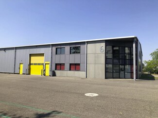 Plus de détails pour Local d'activités à louer