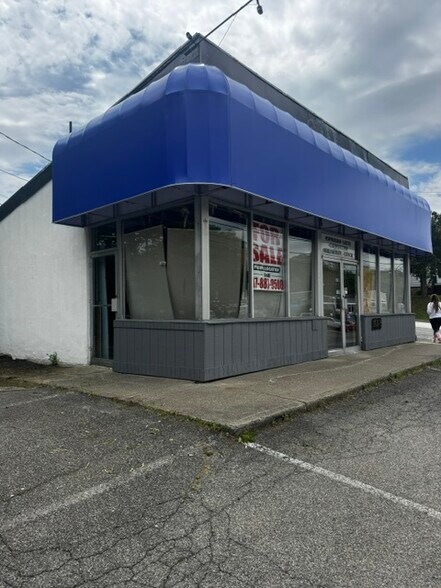 1048 Route 9W, Fort Montgomery, NY à vendre - Photo de l’immeuble – Image 2 sur 3