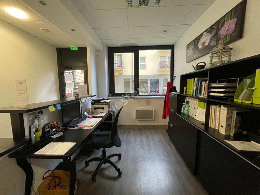 Bureau dans Saint-Avold à vendre Photo de l’immeuble– Image 1 sur 11