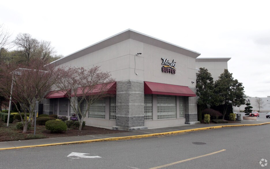 17950 Southcenter Pky, Tukwila, WA à louer - Photo de l’immeuble – Image 2 sur 2
