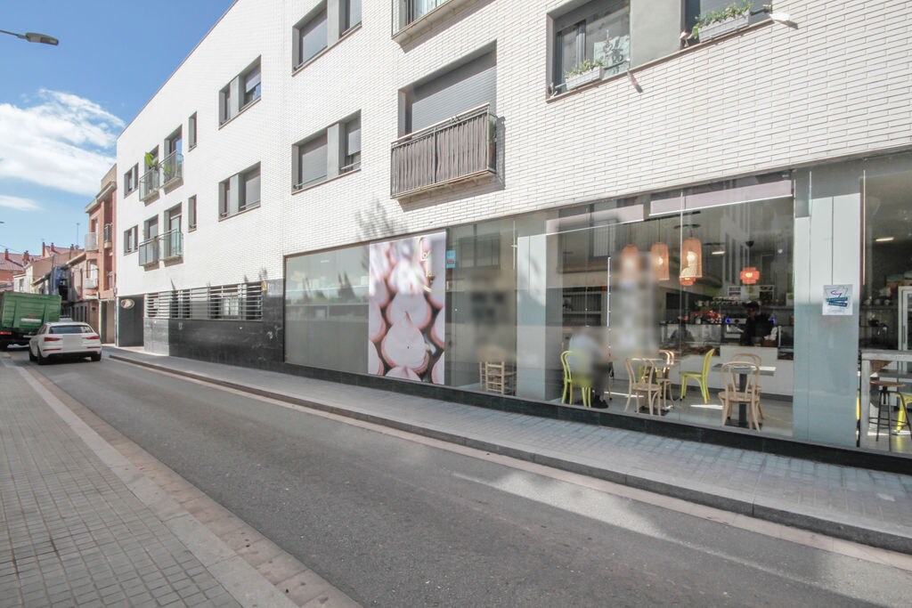 Immeuble residentiel dans Sabadell, Barcelona à vendre Photo de l’immeuble– Image 1 sur 3