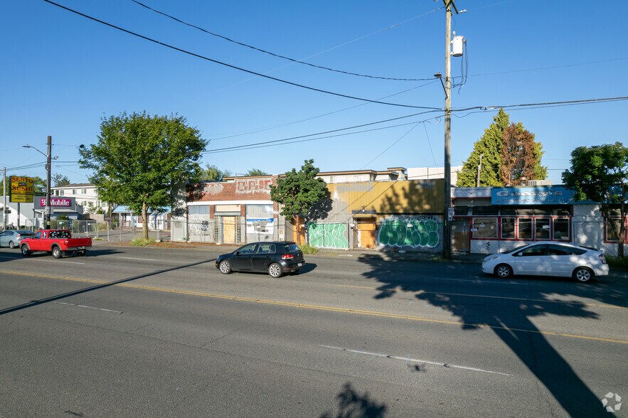 8511 15th Ave NW, Seattle, WA à louer - Photo de l’immeuble – Image 3 sur 4