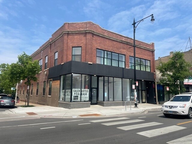 2839 N Milwaukee Ave, Chicago, IL à louer - Photo de l’immeuble – Image 3 sur 9