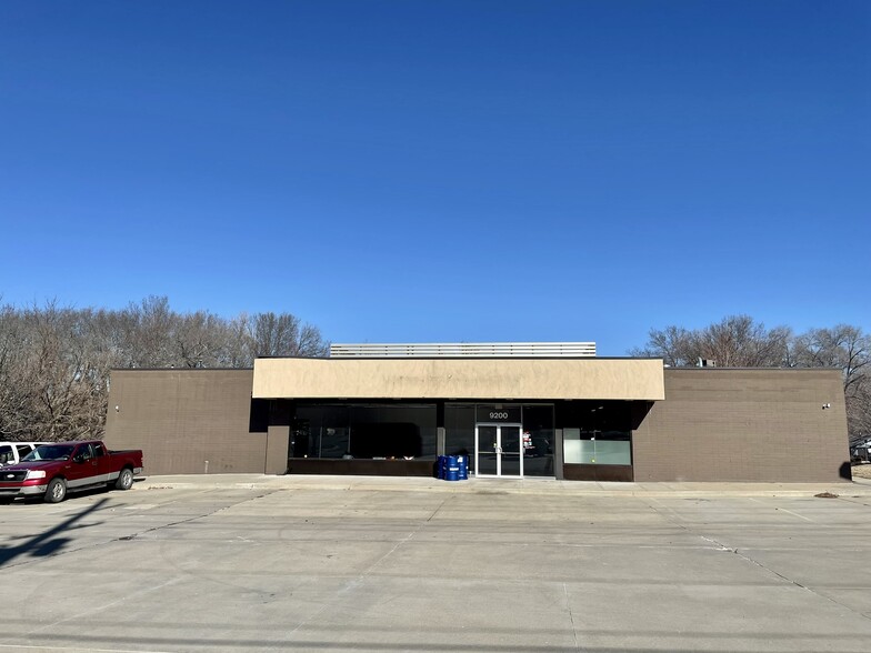 9200 Santa Fe Dr, Overland Park, KS à louer - Photo de l’immeuble – Image 3 sur 4