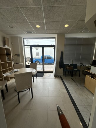 Plus de détails pour 2499 Long Beach Rd, Oceanside, NY - Local d'activités à louer