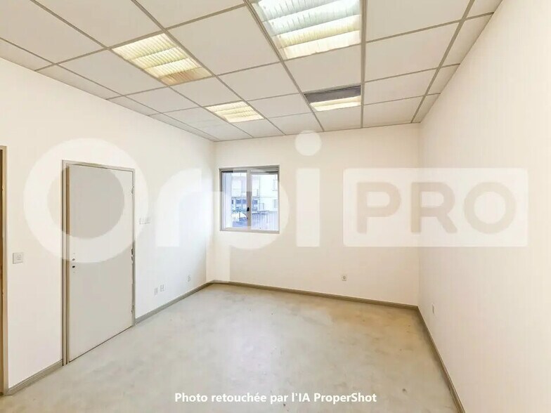 Bureau dans Tours à vendre - Photo de l’immeuble – Image 3 sur 6