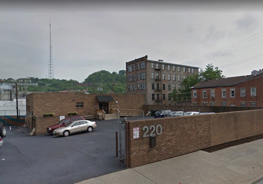 220 Findlay St, Cincinnati, OH à vendre - Photo principale – Image 1 sur 29