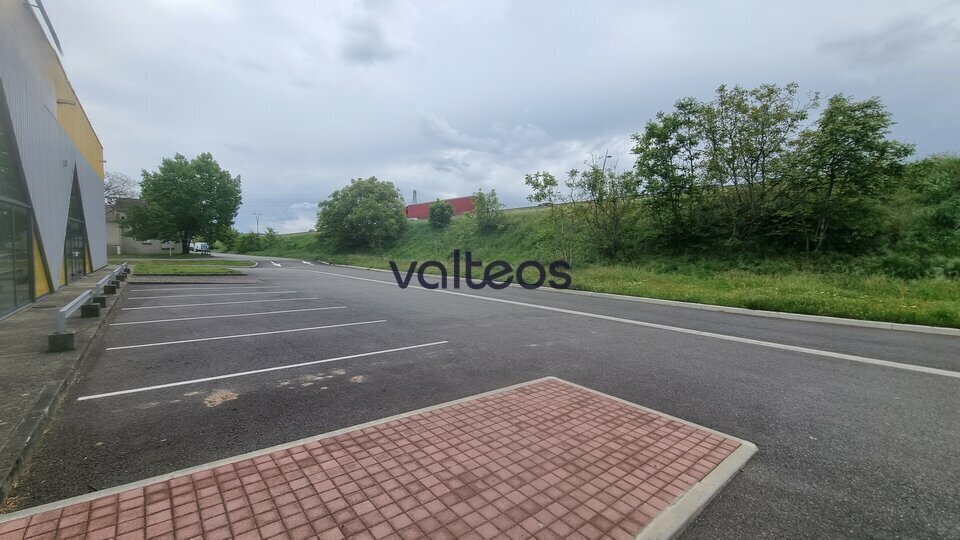 Local commercial dans Portet-sur-Garonne à louer - Photo de l’immeuble – Image 3 sur 7