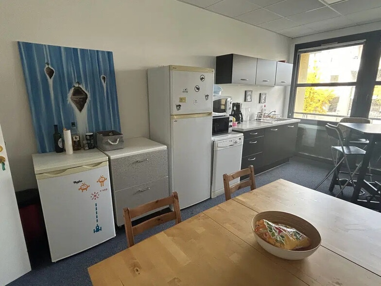 19 Avenue Louise Michel, Rezé à louer - Photo de l’immeuble – Image 2 sur 5