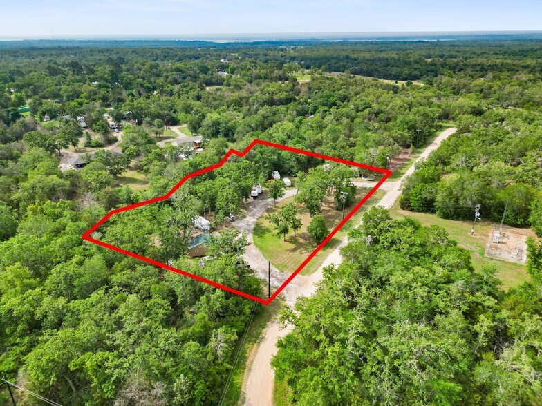 108 Deer Trail Rd, Somerville, TX à vendre - Photo de l’immeuble – Image 1 sur 13