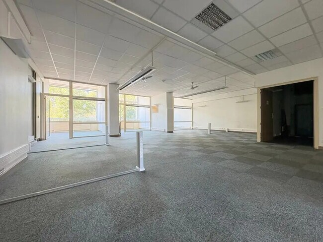 Plus de détails pour Bureau à vendre
