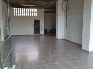 Plus de détails pour Local commercial à vendre