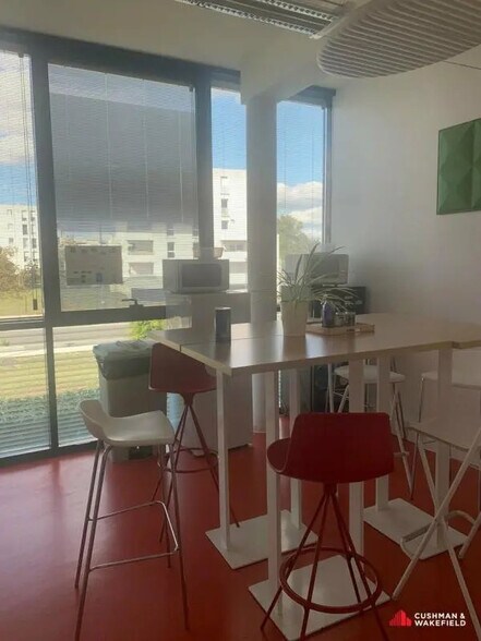 Bureau dans Bruges à louer - Photo de l’immeuble – Image 2 sur 5
