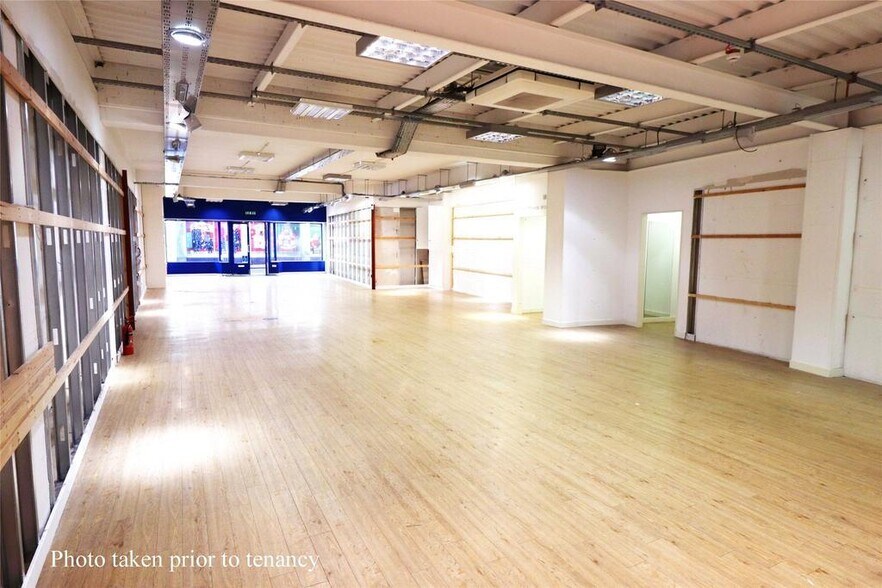 59 High St, Barnstaple à vendre - Photo de l’immeuble – Image 3 sur 14