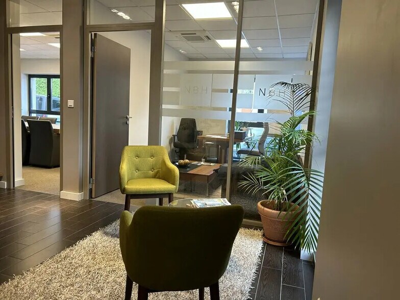 Bureau dans SAINT-CYR-AU-MONT-D'OR à louer - Photo de l’immeuble – Image 3 sur 12