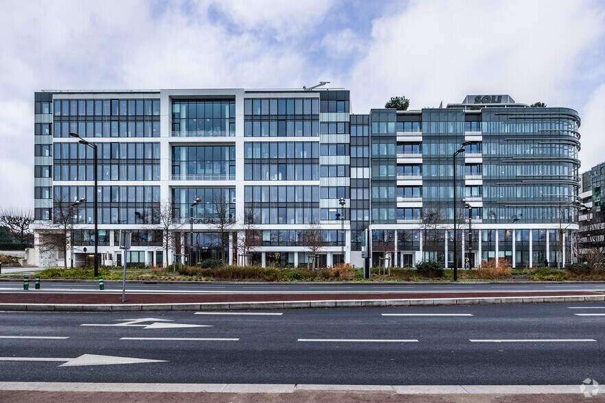 Bureau dans Levallois-Perret à louer - Photo de l’immeuble – Image 2 sur 7