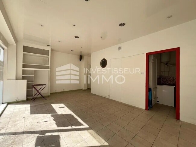 Plus de détails pour Local commercial à louer