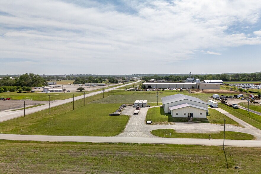 801 Woodsdale Rd, Elwood, KS à vendre - Photo de l’immeuble – Image 2 sur 27