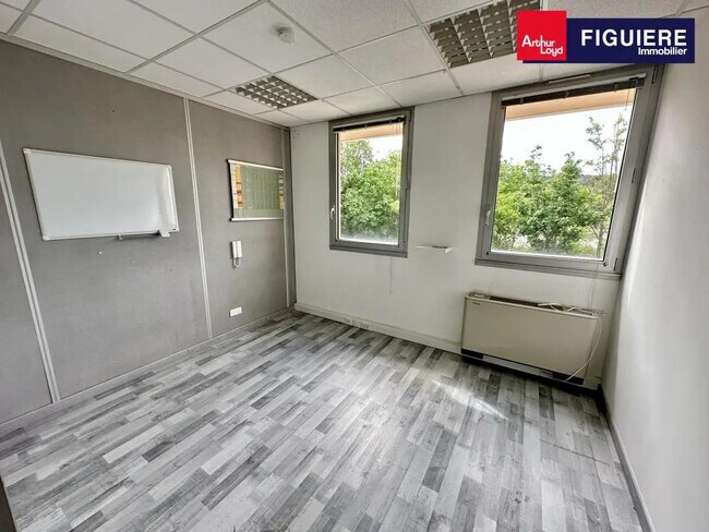 Plus de détails pour 30 Avenue Henri Malacrida, Aix-en-Provence - Bureau à louer