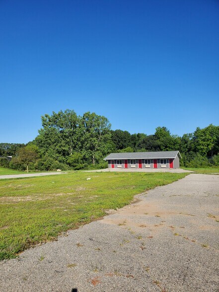 109 S Greenville West Dr, Greenville, MI à vendre - Photo de l’immeuble – Image 3 sur 6
