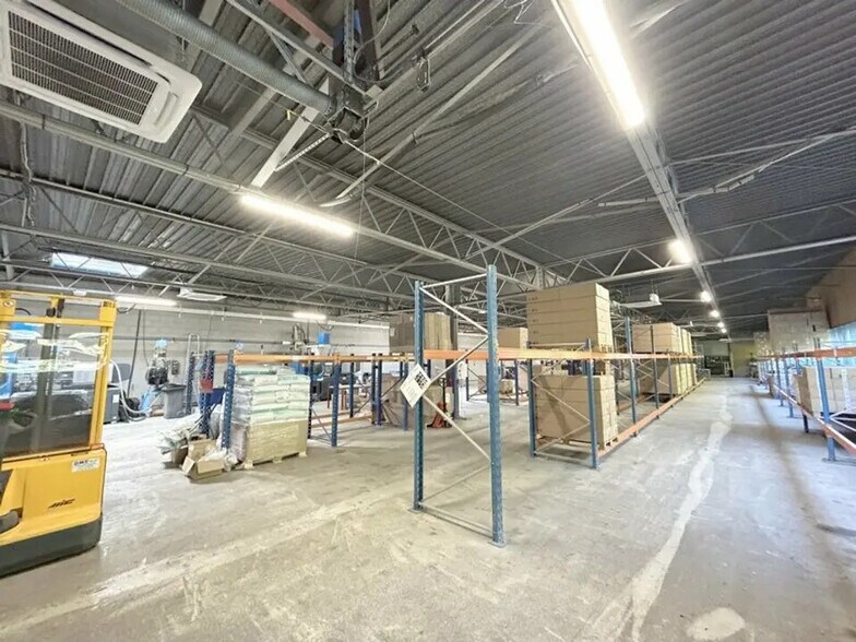 Local d’activités dans Seichamps à louer - Photo intérieure – Image 2 sur 10