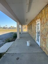 5273 Treiman Blvd, Dade City, FL à vendre Photo de l’immeuble– Image 2 sur 2