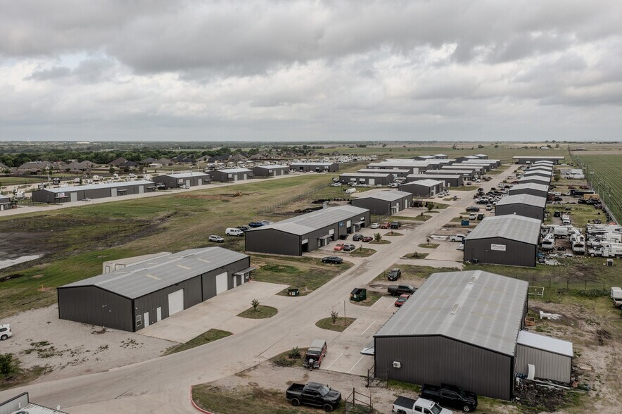 00 Sales Dr, Waxahachie, TX à louer - Photo de l’immeuble – Image 2 sur 8