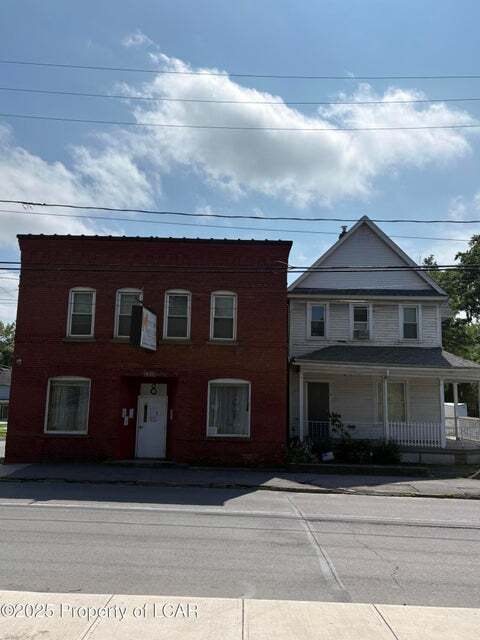 8 W Olive St, Scranton, PA à louer Photo principale– Image 1 sur 9