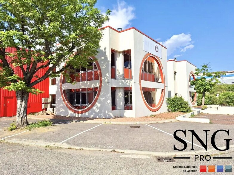 Industriel/Logistique dans Vitrolles à louer - Photo de l’immeuble – Image 3 sur 12