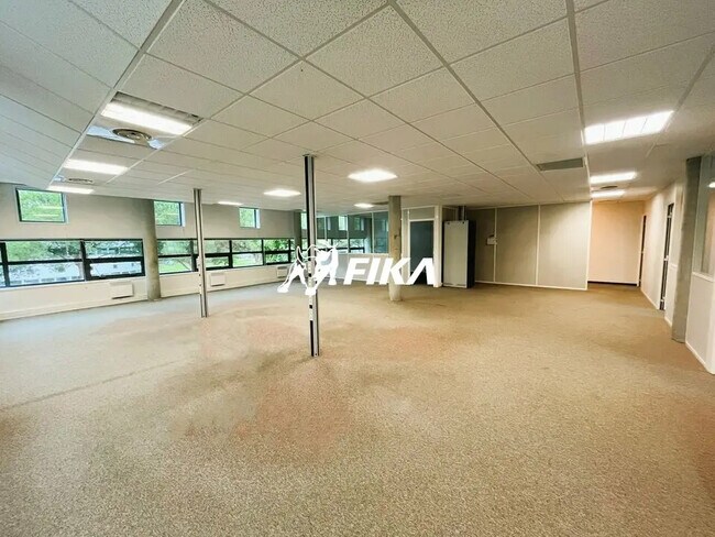 Plus de détails pour Bureau à louer