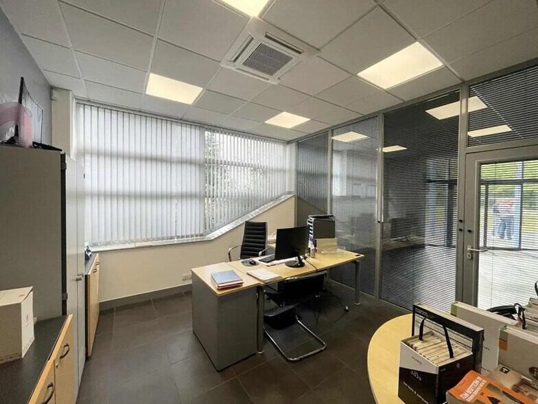 Bureau dans Creil à louer - Photo de l’immeuble – Image 3 sur 12
