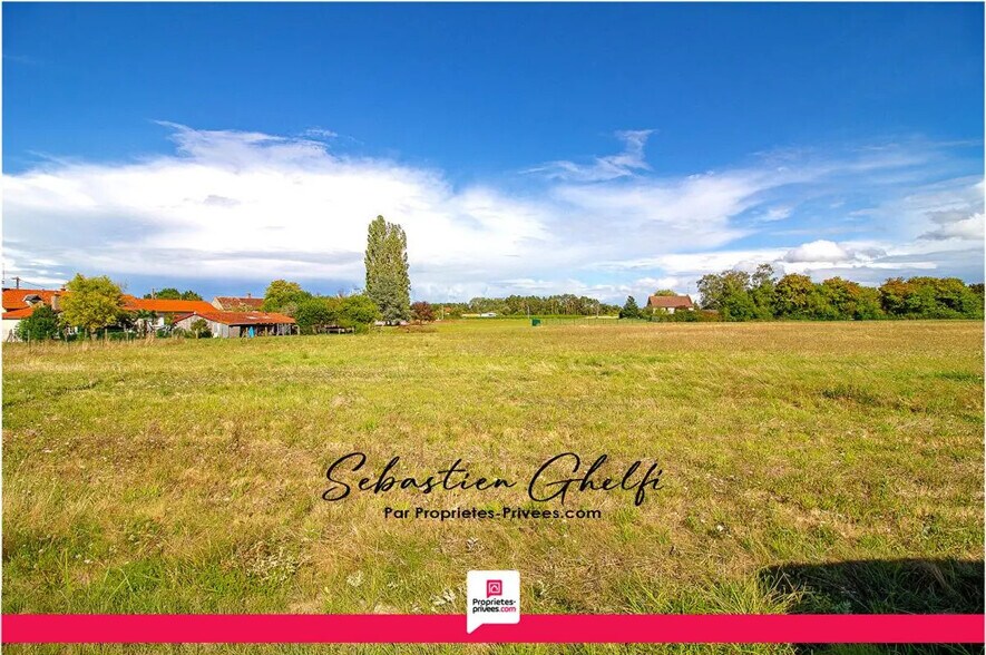 Terrain dans Chémery à vendre - Aérien – Image 2 sur 3