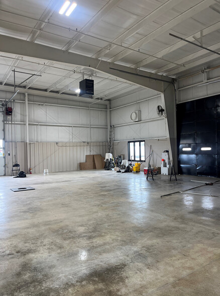 1281 N Raddant Rd, Batavia, IL à louer - Photo de l’immeuble – Image 3 sur 10