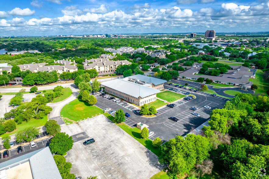 3338 Oakwell Ct, San Antonio, TX à louer - Aérien – Image 3 sur 3