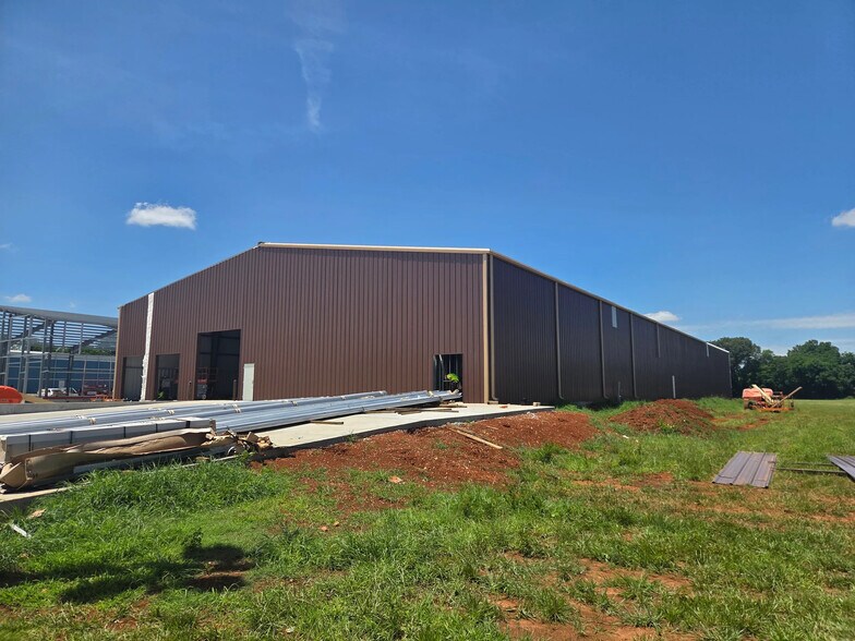 7385 Greenbrier Rd, Madison, AL à louer - Photo de l’immeuble – Image 1 sur 3