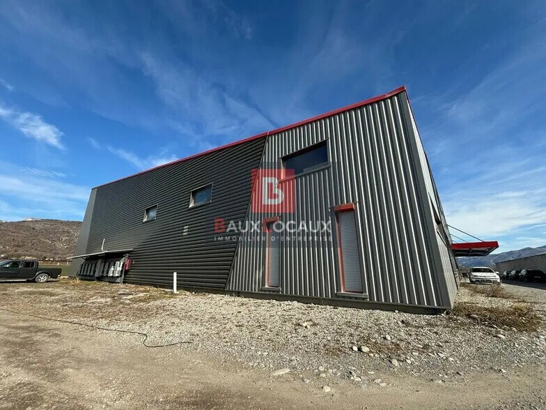 Local d'activités dans Lardier-et-Valença à vendre - Photo de l’immeuble – Image 2 sur 6