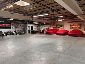 300 Colfax Ave, Clifton, NJ à louer Photo intérieure– Image 1 sur 1