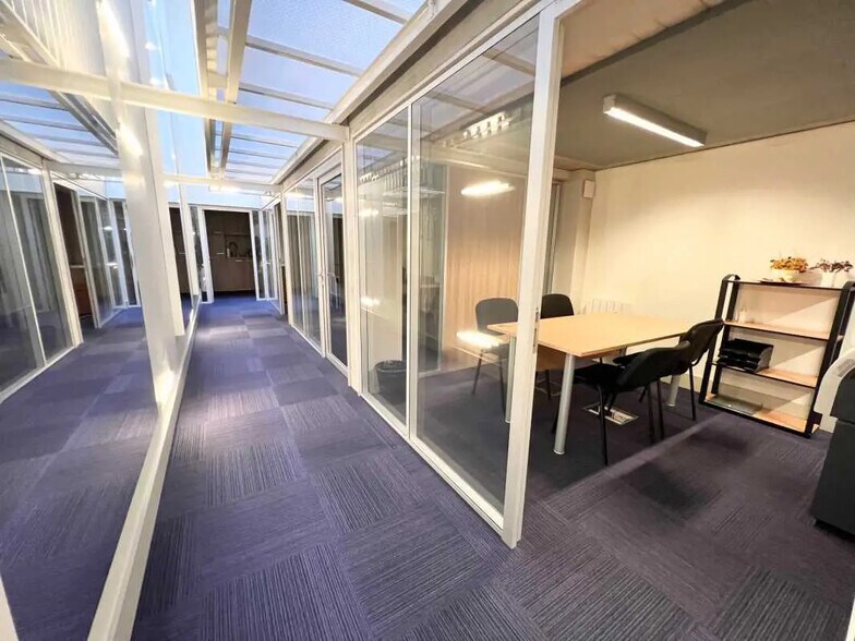 Bureau dans Paris à louer - Photo de l’immeuble – Image 2 sur 8