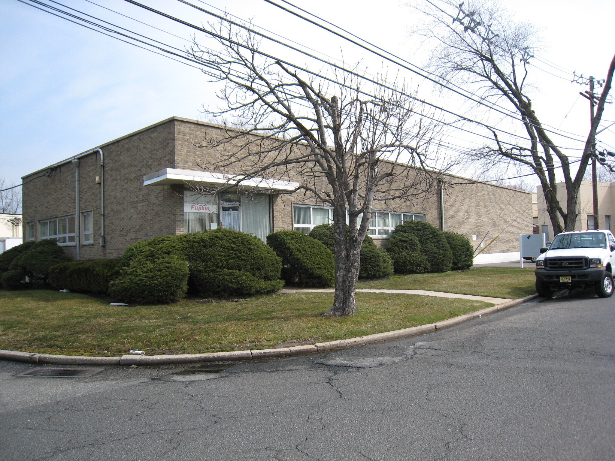 4 Alsan Way, Little Ferry, NJ à louer Photo principale– Image 1 sur 2