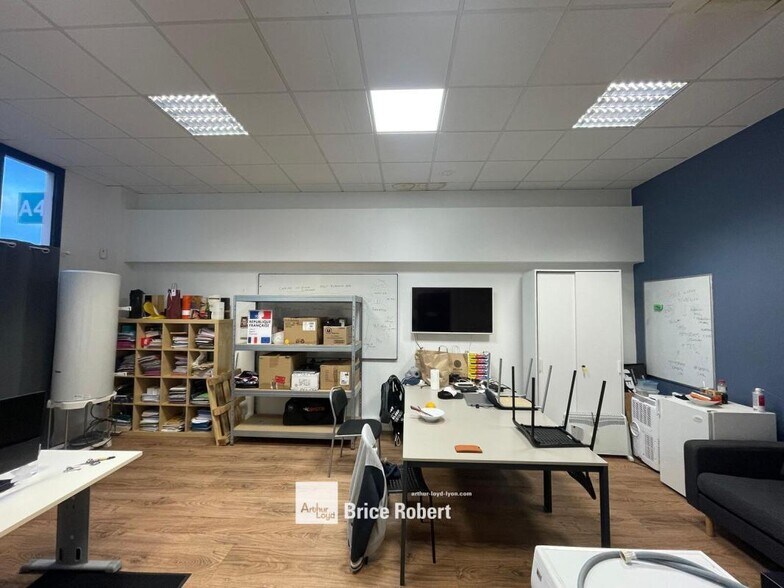 30 Rue Du 35eme Regiment D'Aviation, Bron à vendre - Photo intérieure – Image 3 sur 6